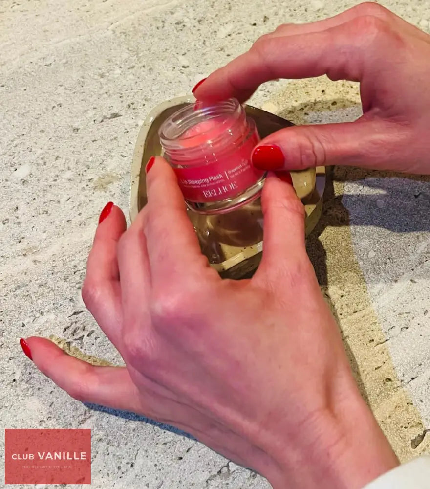 Moisturizing Sleeping Lip Mask